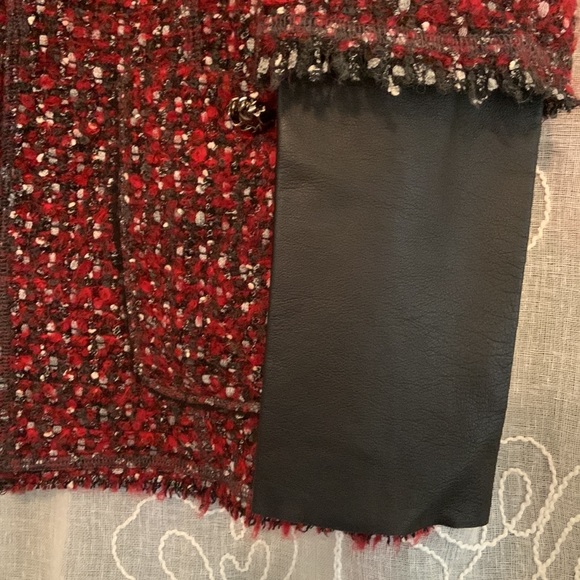 Zara red black and white boucle jacket with vegan leather sleeves - Picture 3 of 5